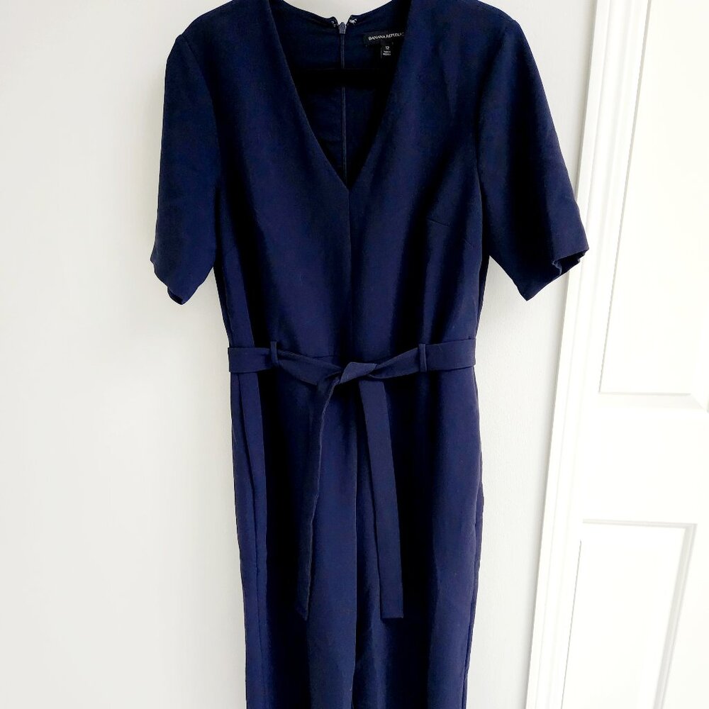 Banana Republic Jumpsuit Navy Blue V-Neck w/Belt Size 12 Wide Leg